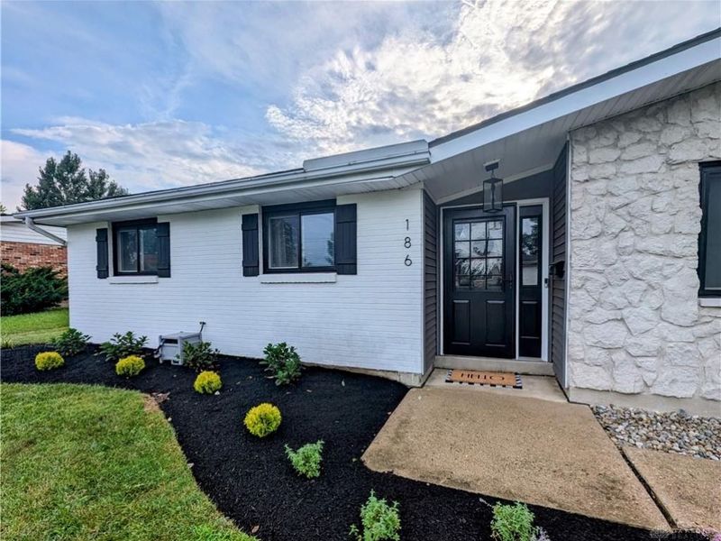 186 Katy Lane, Englewood, OH 45322 Photo 2