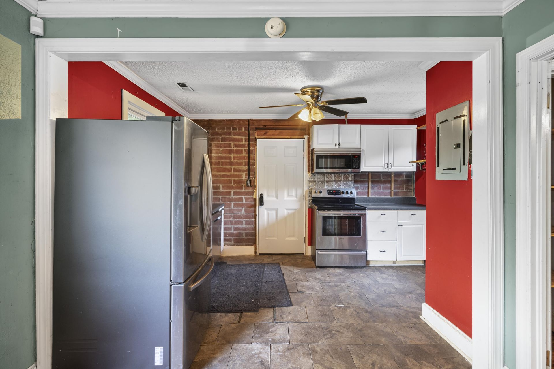 4435 Old Park Road Photo 7