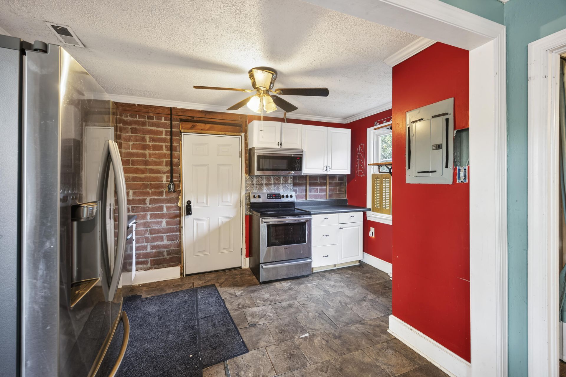 4435 Old Park Road Photo 9