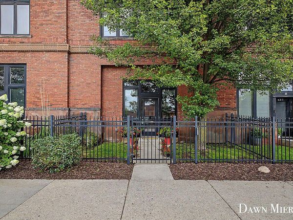 600 Broadway Avenue NW, Unit 124, Grand Rapids, MI 49504