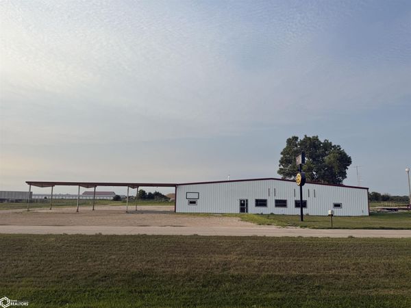 2040 Iowa Avenue, Onawa, IA 51040