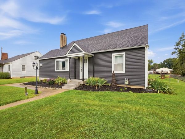 39 Oaksmere Road, Springfield, OH 45503
