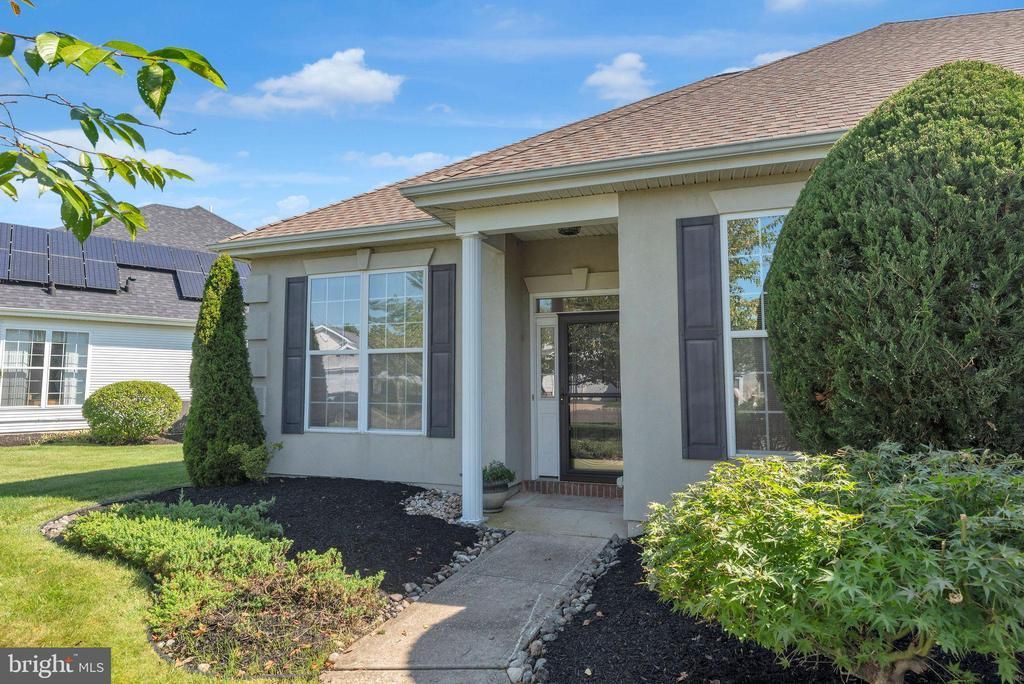 43 Bunker Hill Drive, Allentown, NJ 08501 Main Photo
