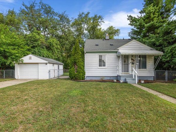 555 Donald Avenue , Clawson, Mi 48017