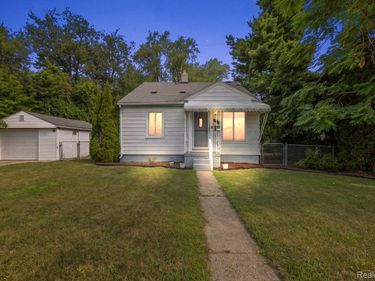 555 Donald Avenue, Clawson, Mi 48017