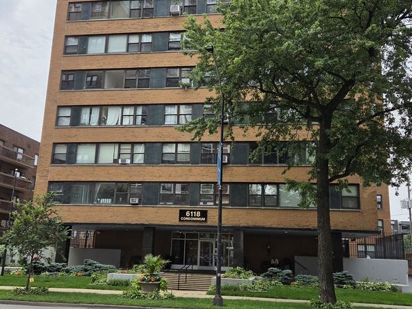 6118 N Sheridan Road , Unit 208, Chicago, IL 60660