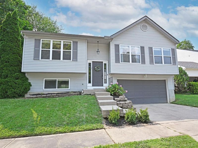 1845 Coralberry Court, Cincinnati, OH 45230 Photo 2