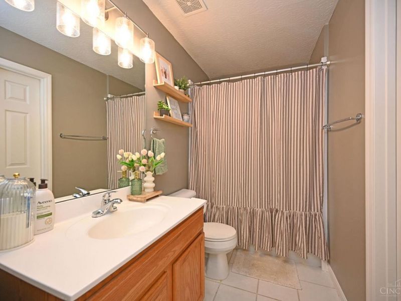 1845 Coralberry Court, Cincinnati, OH 45230 Photo 23