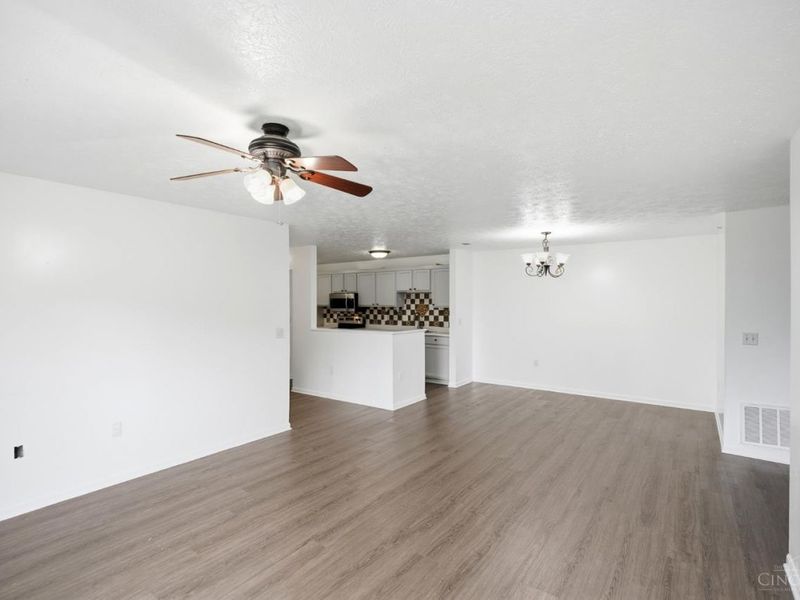 8171 Autumn Woods Lane, Unit 103, West Chester, OH 45069 Photo 2