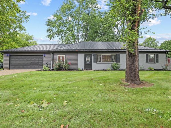 2426 W Sheffield Drive, Muncie, IN 47304