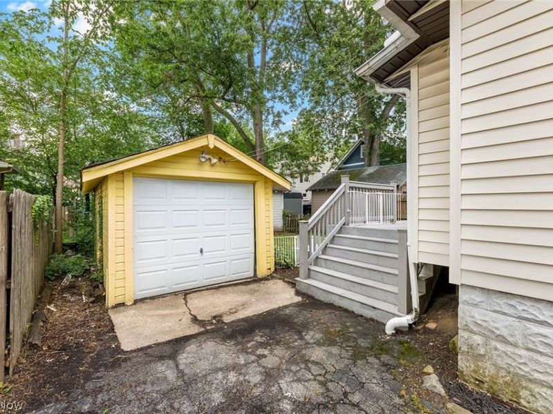 815 Grant Avenue, Cuyahoga Falls, OH 44221 Photo 32