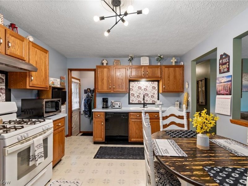 543 Stephens Road, Akron, OH 44312 Photo 8