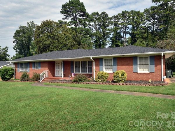 1036 S Rowan Circle, Salisbury, NC 28146