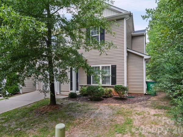 6013 Vista Woods Lane, Charlotte, NC 28215