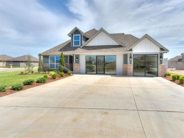 1096 SE 17th Street, Newcastle, OK 73065