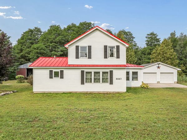 6667 N 126th Avenue, Hart, MI 49420