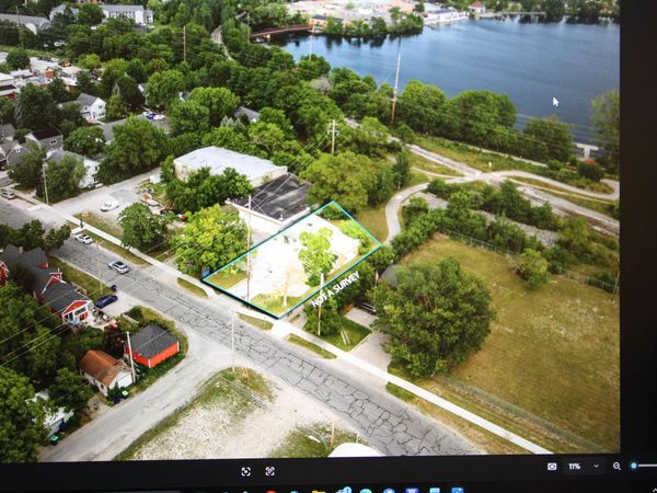 811 Lake Avenue, Traverse City, MI 49684