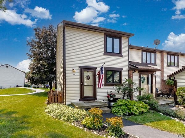 301 Charlesgate Circle, East Amherst, NY 14051