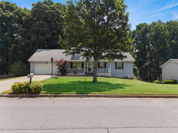 218 River Trace Court , Mcdonough, GA 30253