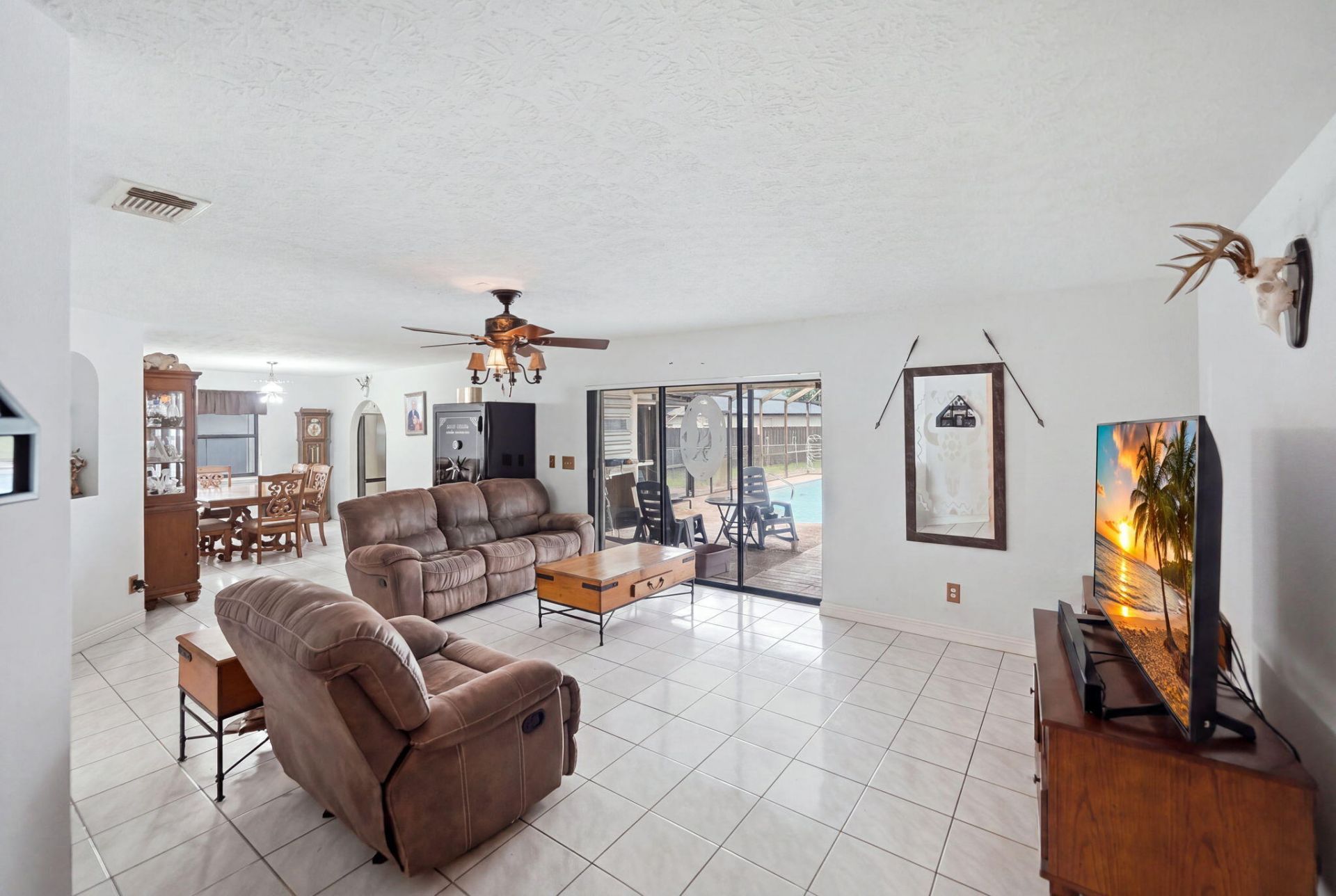517 SE Felix Avenue, Port Saint Lucie, FL 34984 Photo