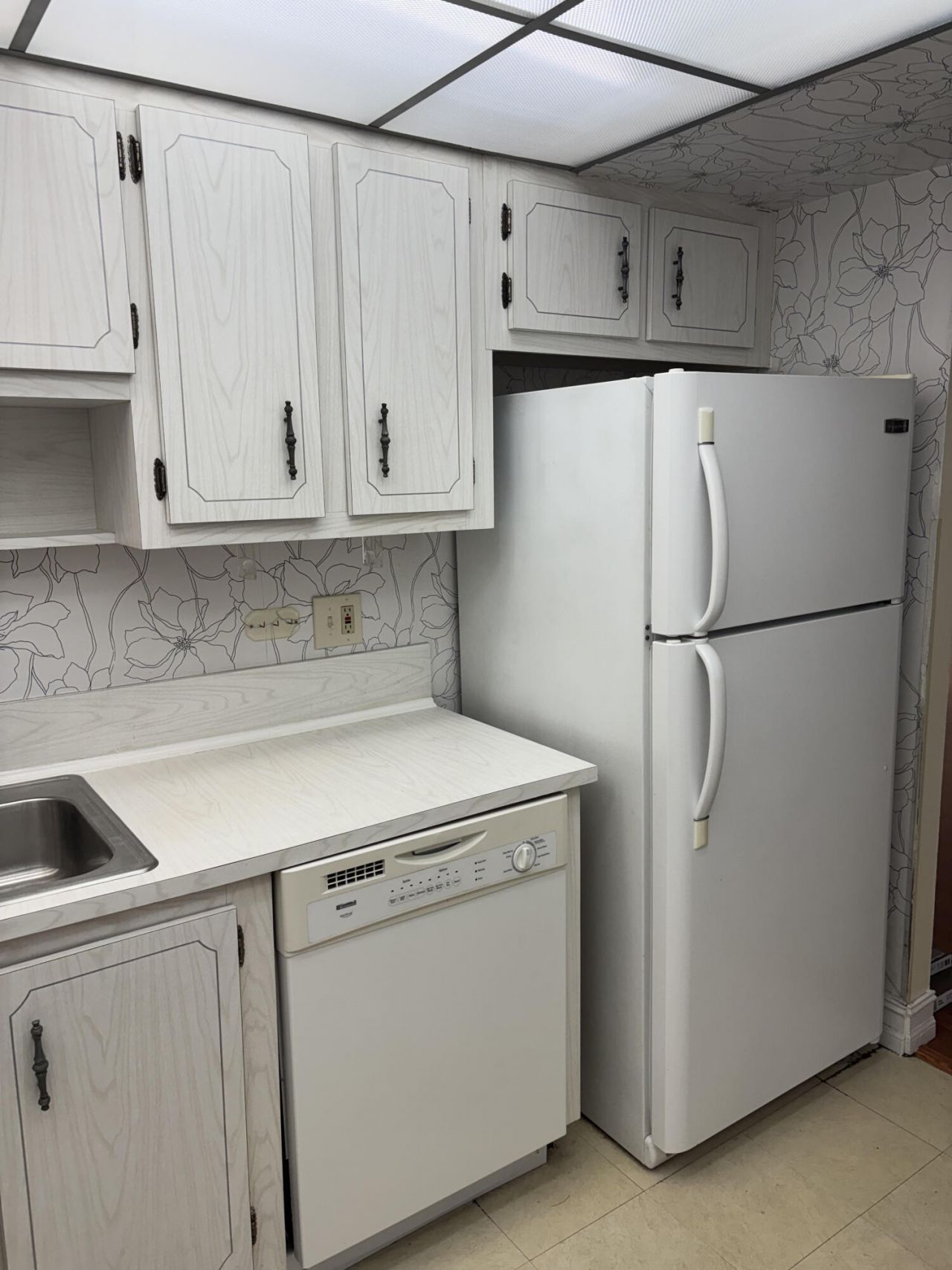 1200 St Charles Place, Unit 414, Pembroke Pines, FL 33026 Photo