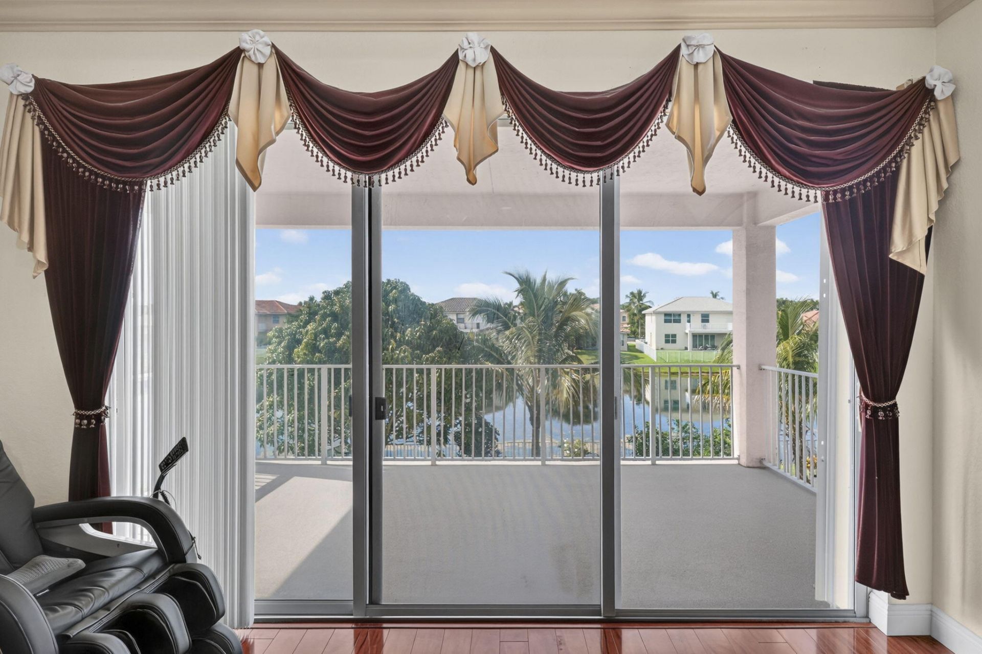 120 Isola Circle, Royal Palm Beach, FL 33411 Photo