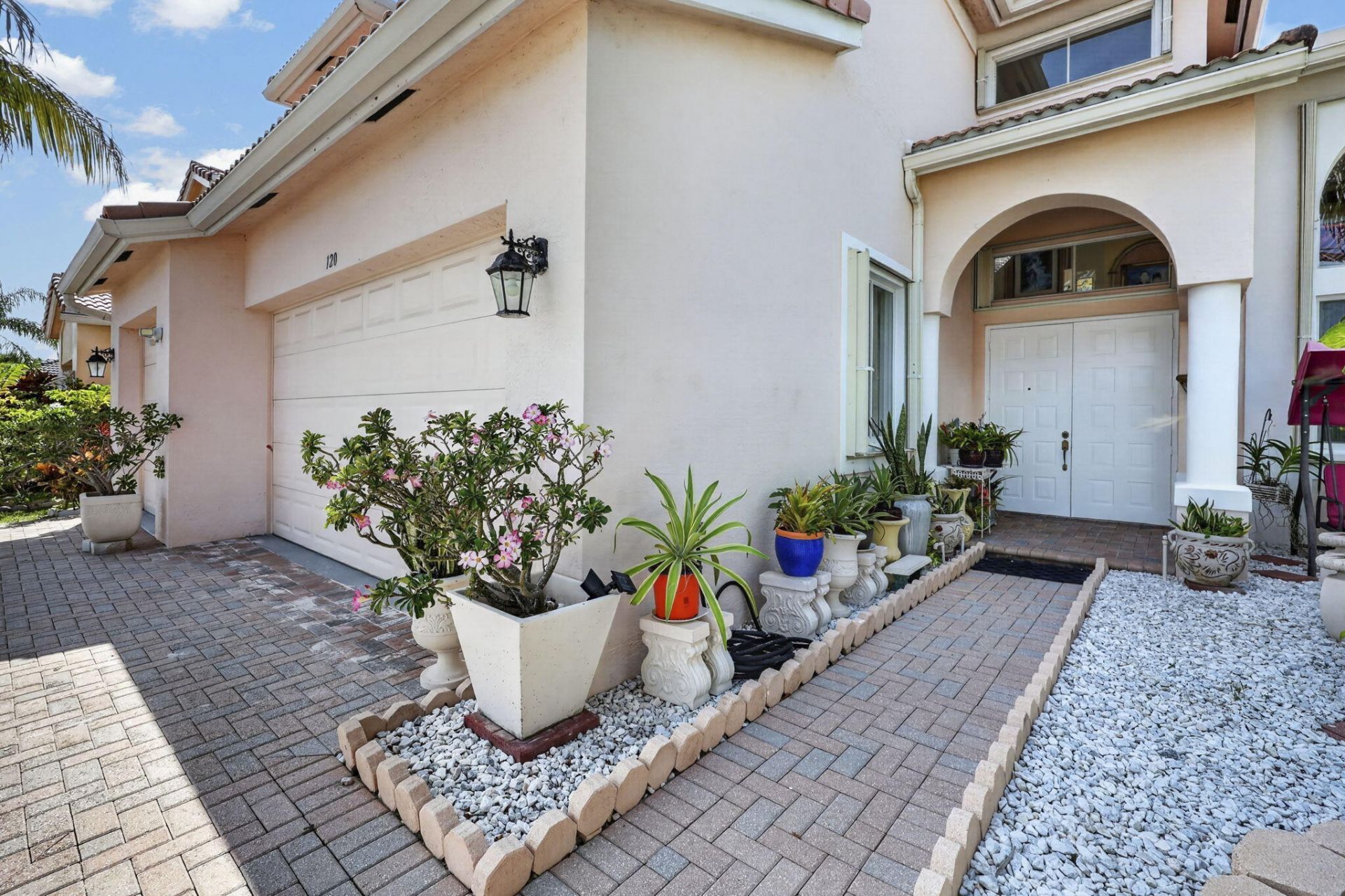 120 Isola Circle, Royal Palm Beach, FL 33411 Photo