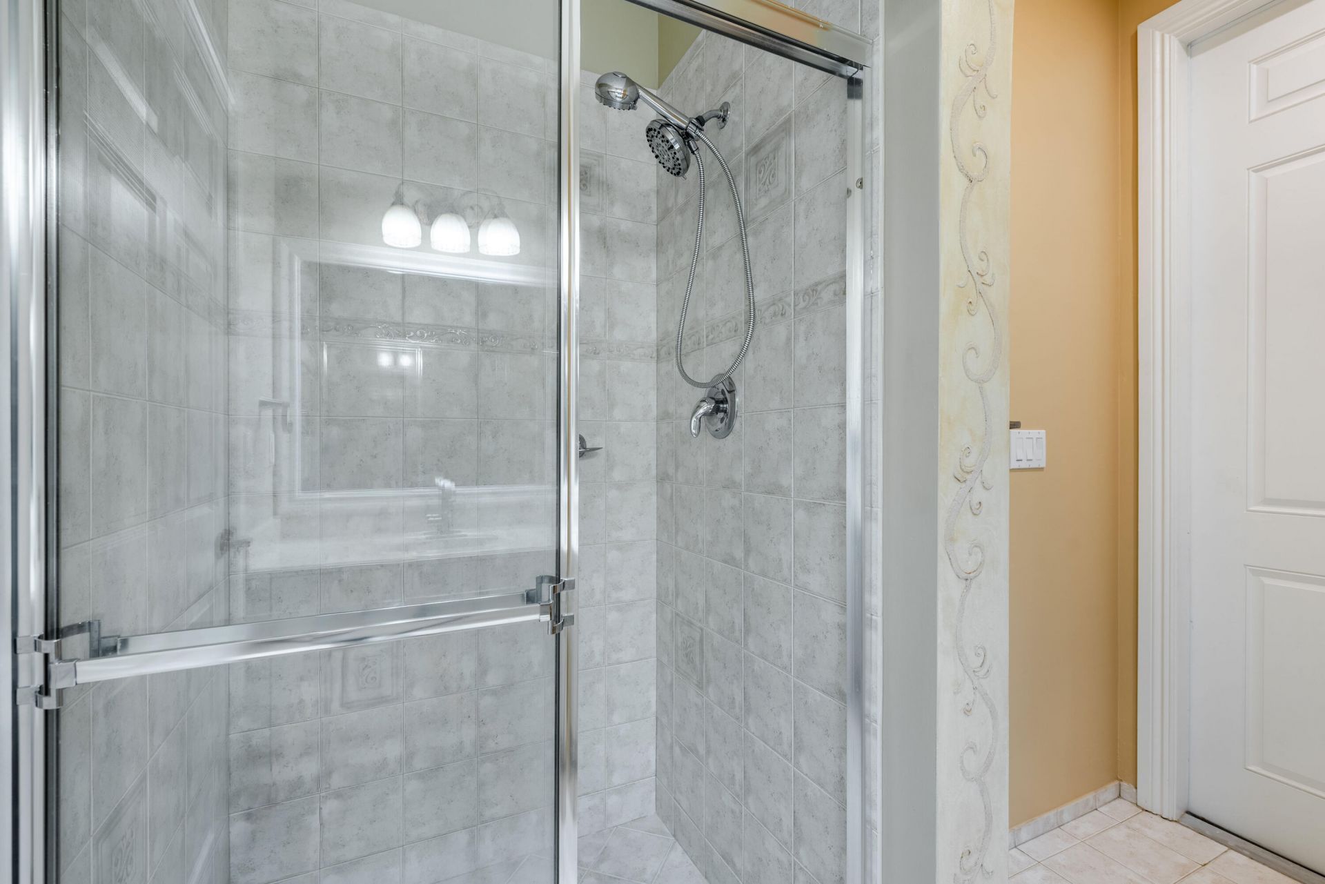 112 Isola Circle, Royal Palm Beach, FL 33411 Photo