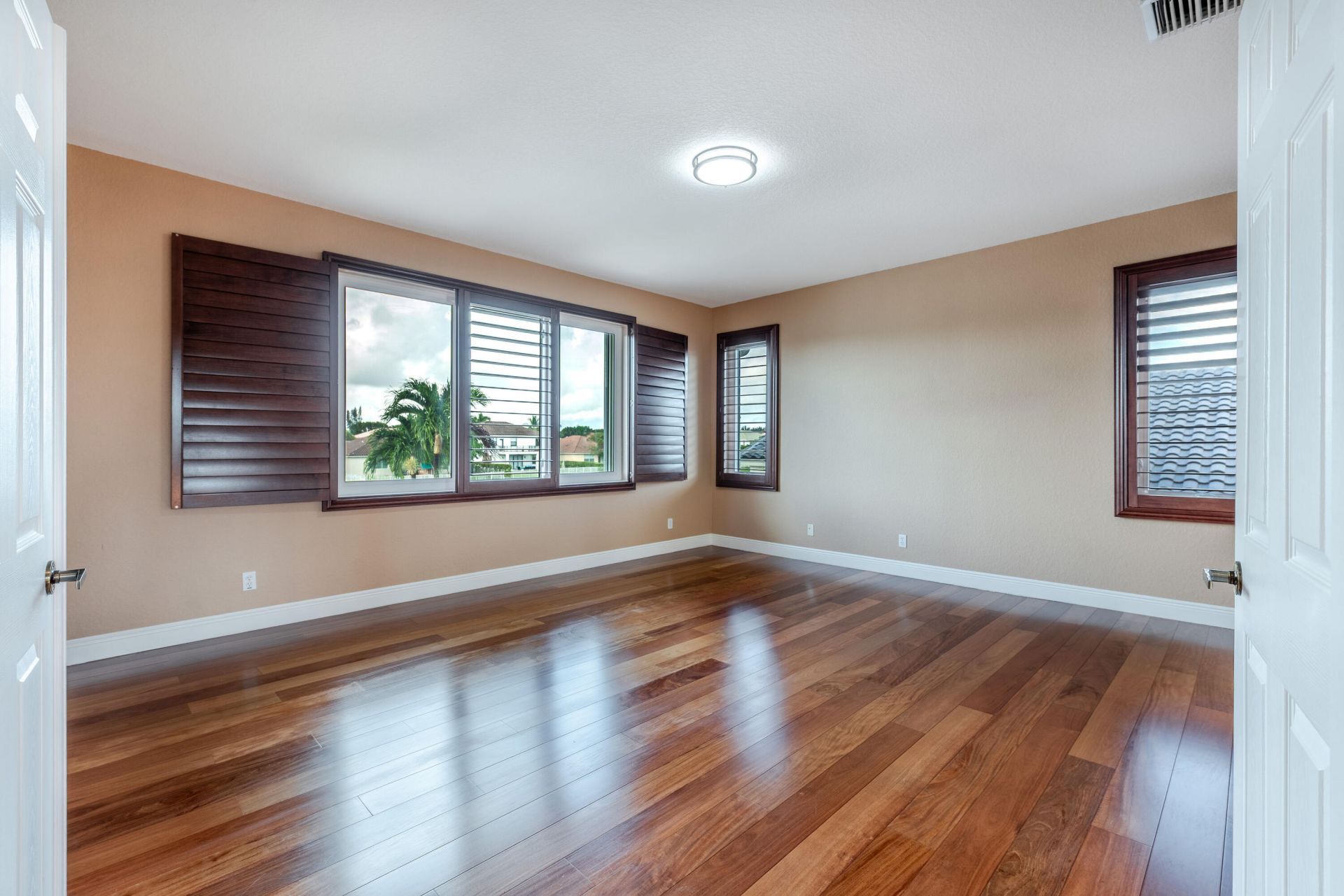 112 Isola Circle, Royal Palm Beach, FL 33411 Photo