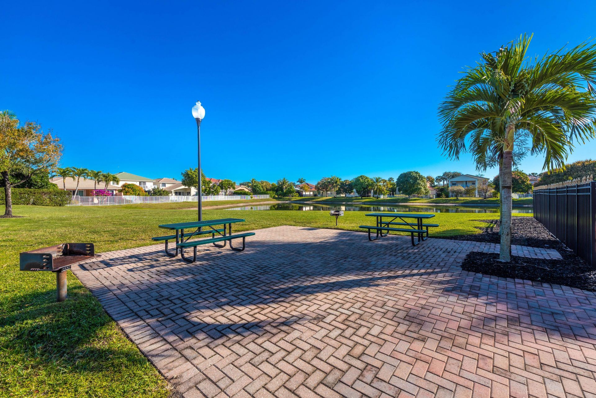 112 Isola Circle, Royal Palm Beach, FL 33411 Photo