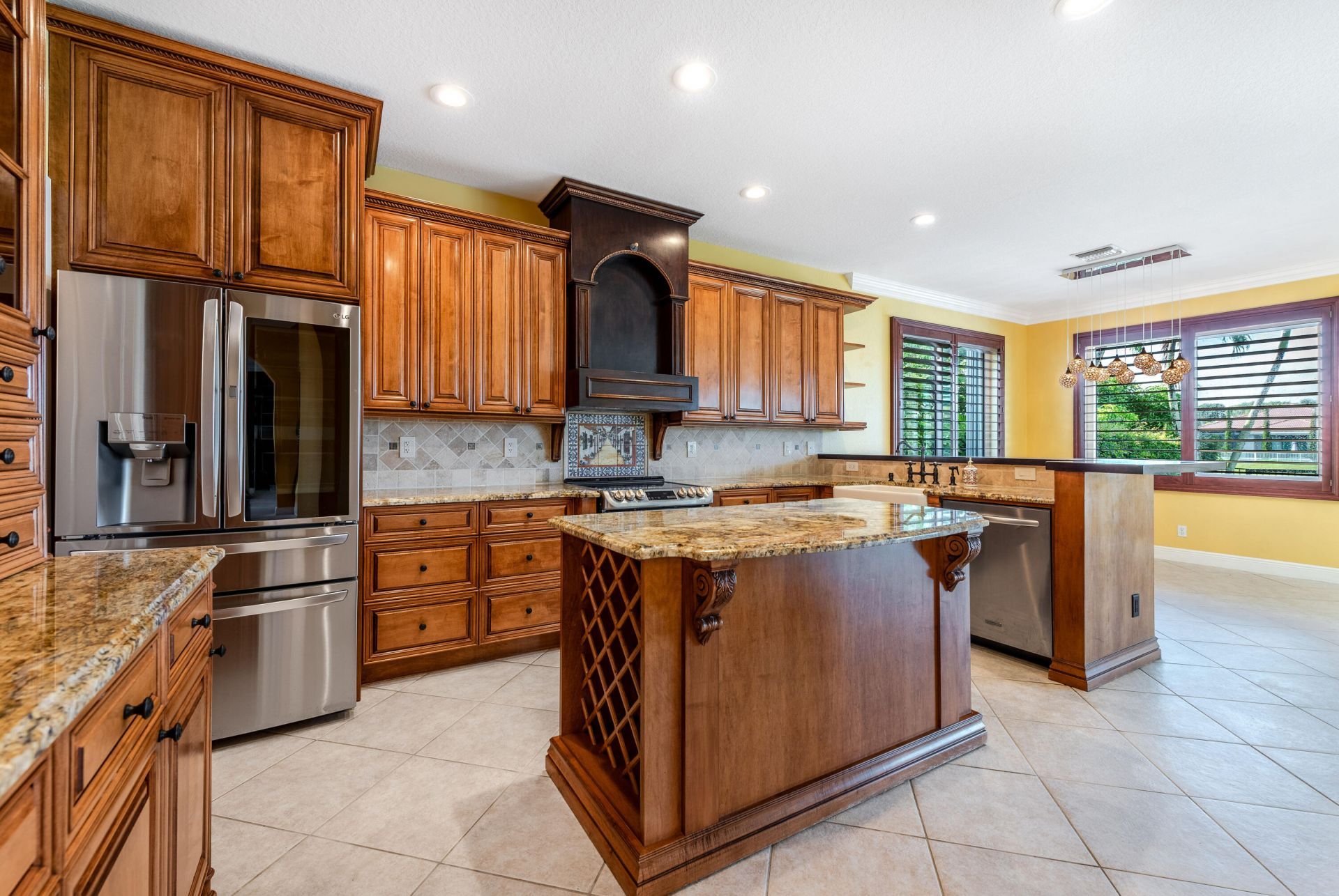 112 Isola Circle, Royal Palm Beach, FL 33411 Photo