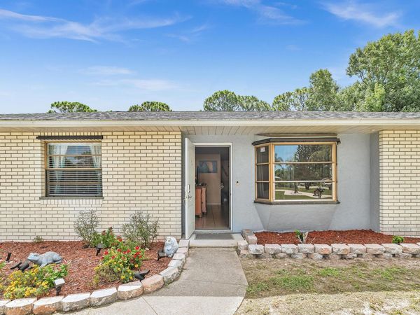515 NW Twylite Terrace, Port St. Lucie, FL 34983