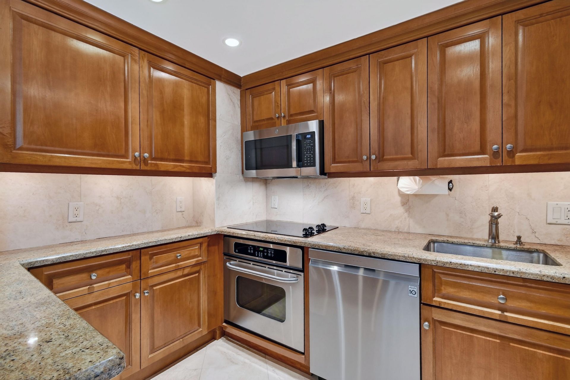 2774 S Ocean Boulevard, Unit 506, Palm Beach, FL 33480 Photo