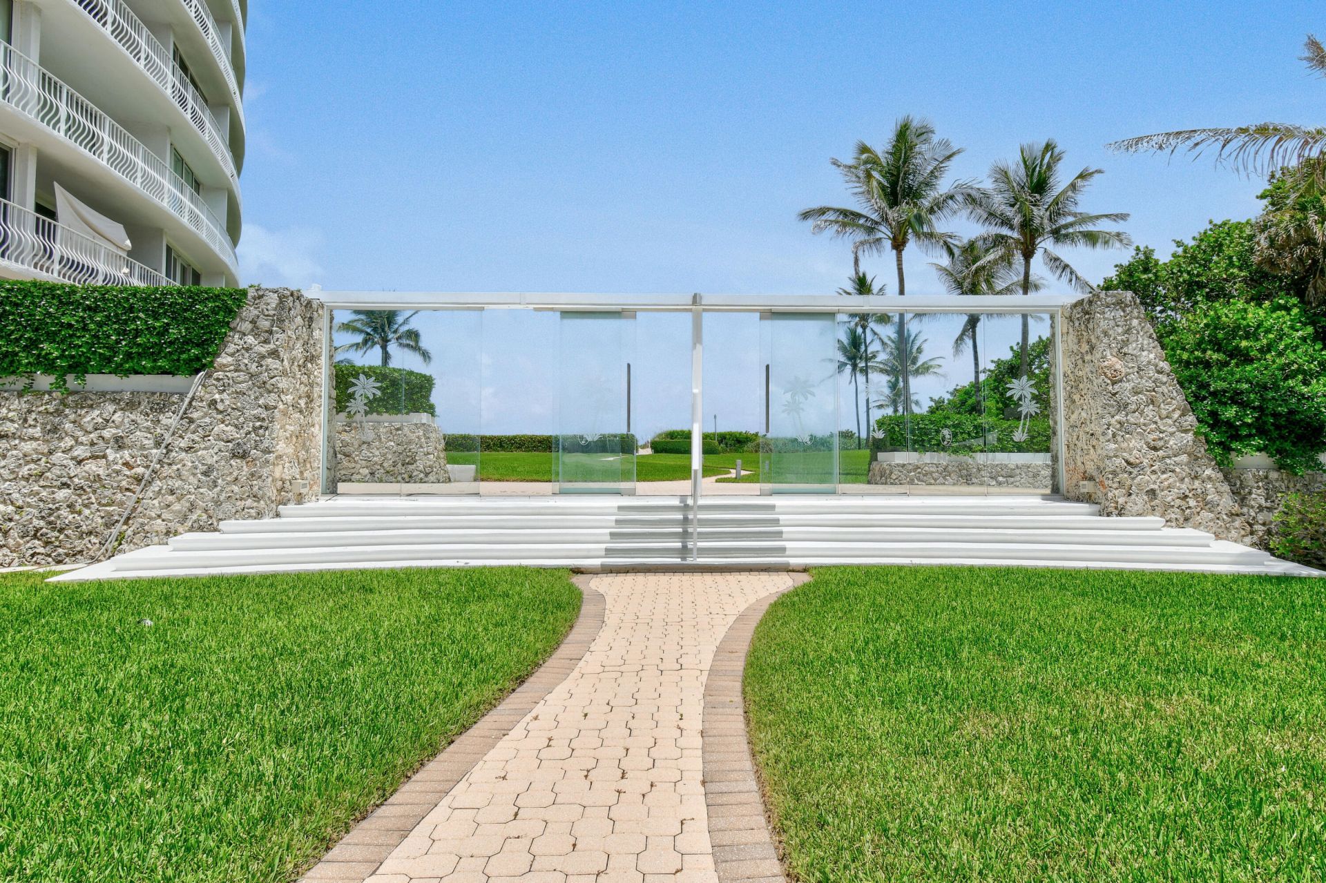 2774 S Ocean Boulevard, Unit 506, Palm Beach, FL 33480 Photo