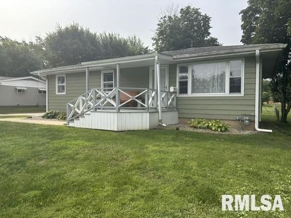 1483 W WALNUT Street, Jacksonville, IL 62650