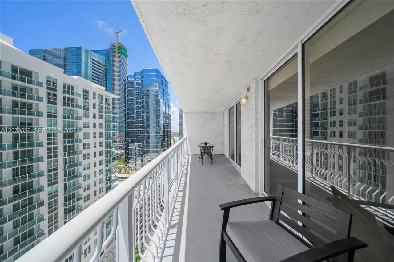 1200 Brickell Bay Dr, Unit 2205, Miami, FL 33131 Photo