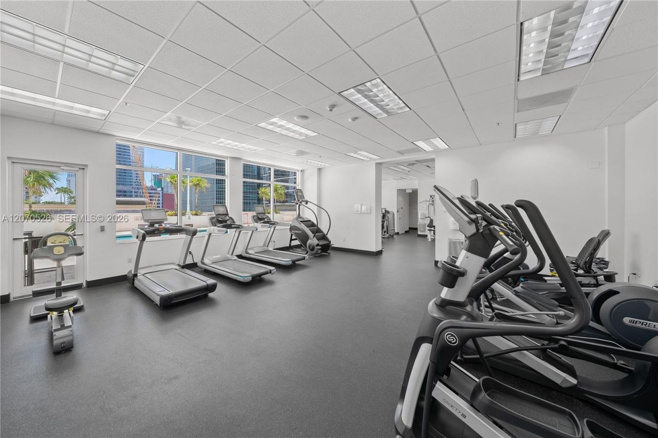 1200 Brickell Bay Dr, Unit 2205, Miami, FL 33131 Photo