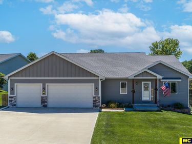 2880 Ravae Lane, Blair, NE 68008