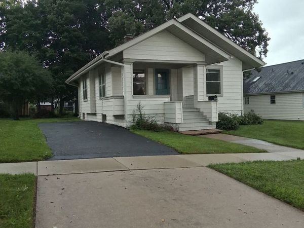 1104 N Jefferson Street , Harvard, IL 60033