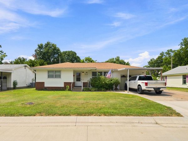 713 M Street NW, Miami, OK 74354