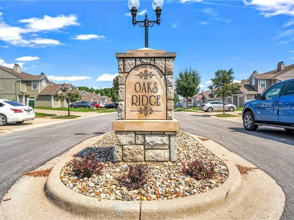 5531 NW MOONLIGHT MEADOW Drive, Lee's Summit, MO 64064