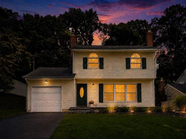 73 Maple Place, Huntington, NY 11743