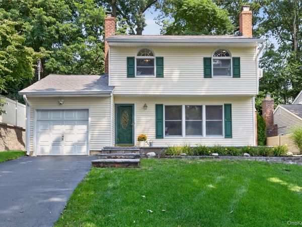 73 Maple Place , Huntington, NY 11743
