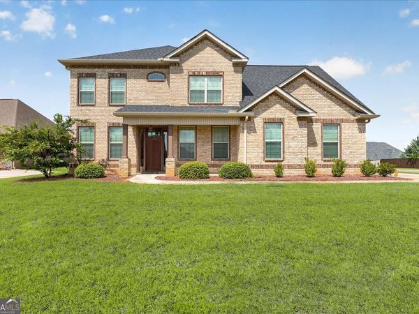 109 Charlotte Drive, Bonaire, GA 31005
