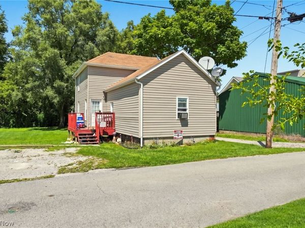 129 King Avenue , Lore City, OH 43755