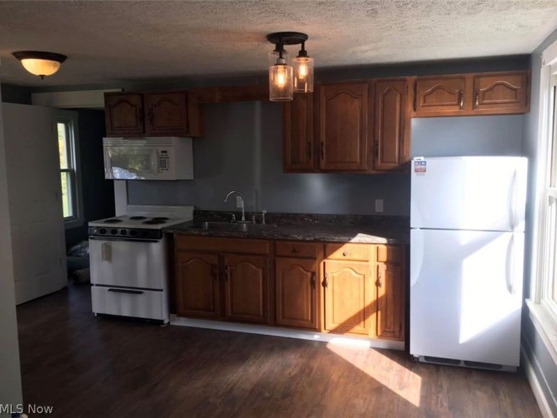 129 King Avenue, Lore City, OH 43755 Photo 10