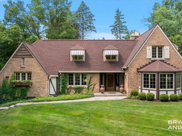 1830 Bridge Street NW, Grand Rapids, MI 49504