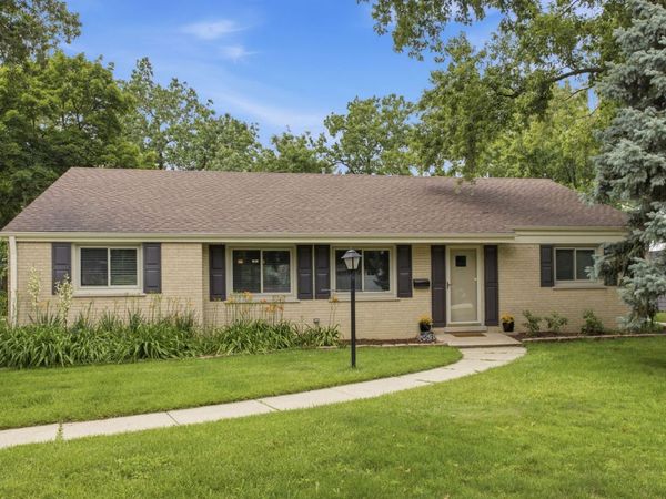 5818 Ridgewood Drive , Western Springs, IL 60558