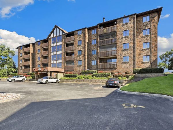 10420 Circle Drive , Unit 24B, Oak Lawn, IL 60453