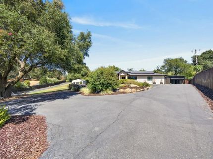 7351 Horseshoe Bar Rd, Loomis, CA 95650 Photo
